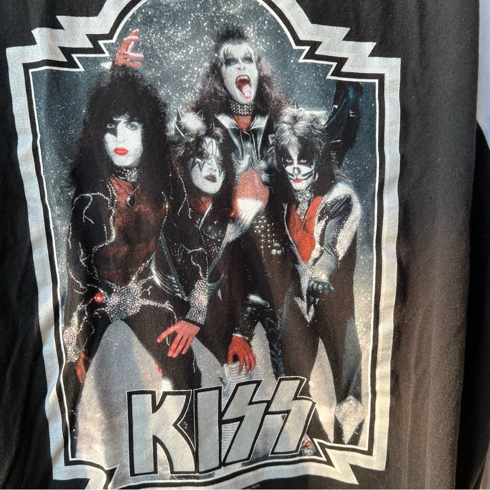 🍒💣 Kiss band baseball jersey style t-shirt